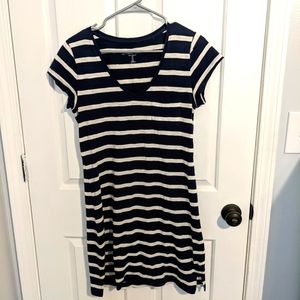 Simple T-shirt small blue and white striped dress